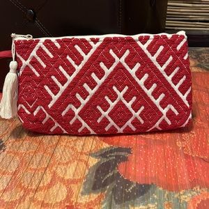 HANDMADE!! Beautiful Embroidered Wristlet Clutch Makeup Bag